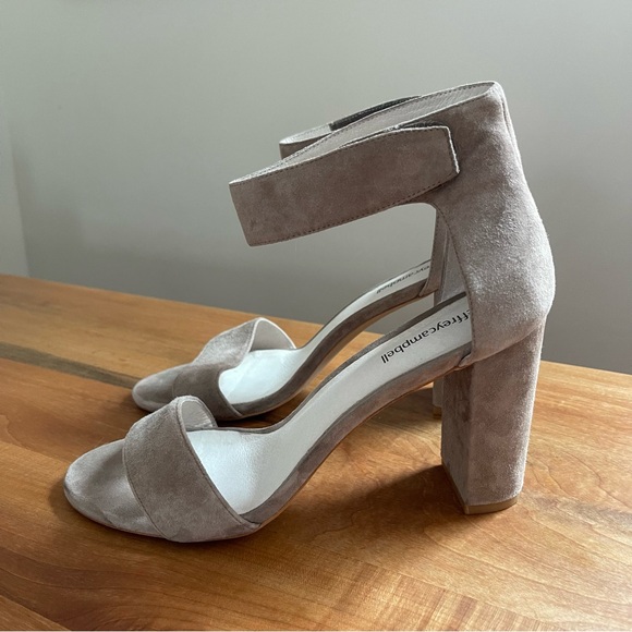 Jeffrey Campbell “Lindsey” Suede Sandal Taupe Block 4" High Heel Ankle Strap 9 - Picture 3 of 7